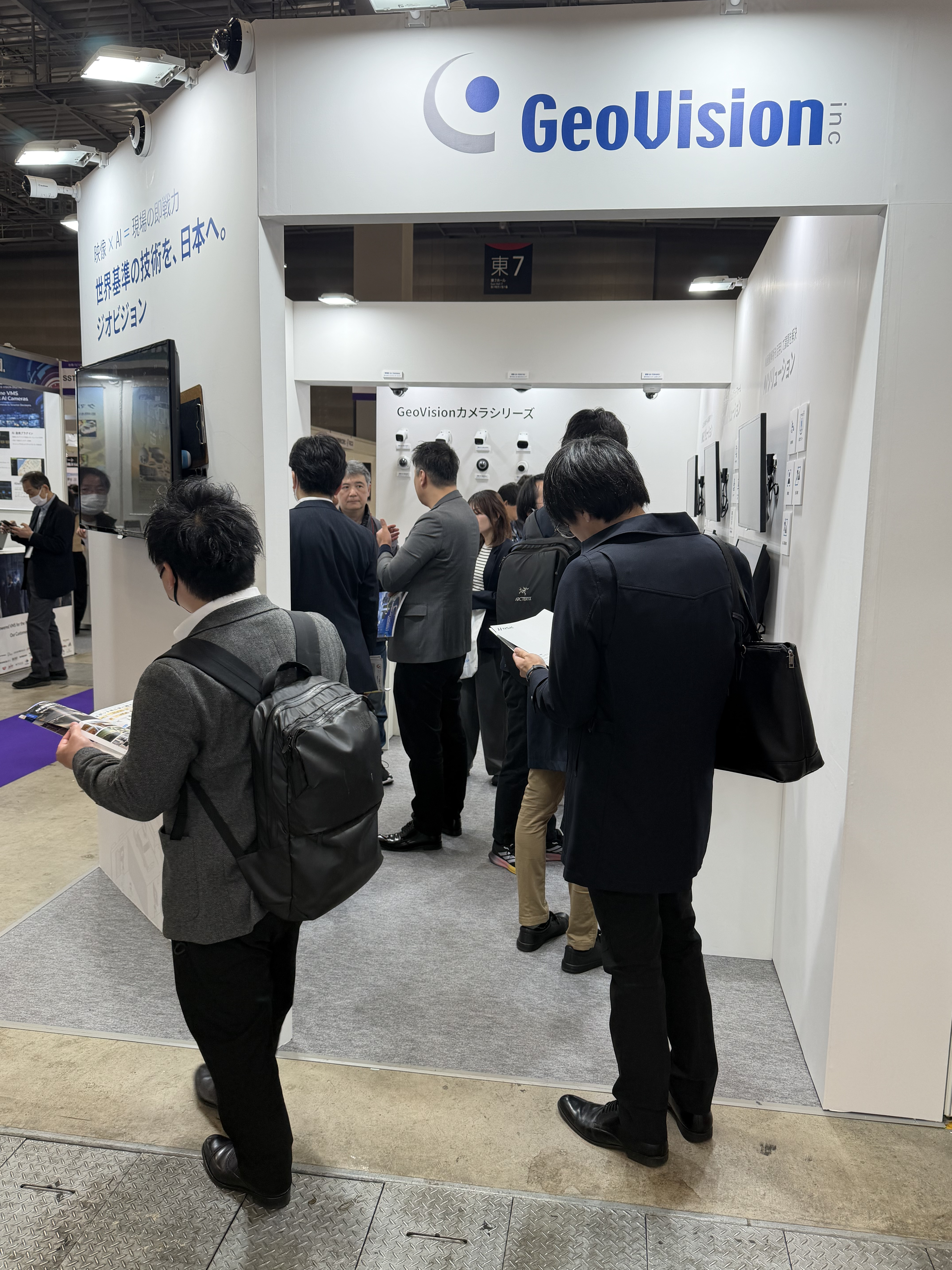 ブース盛況の様子